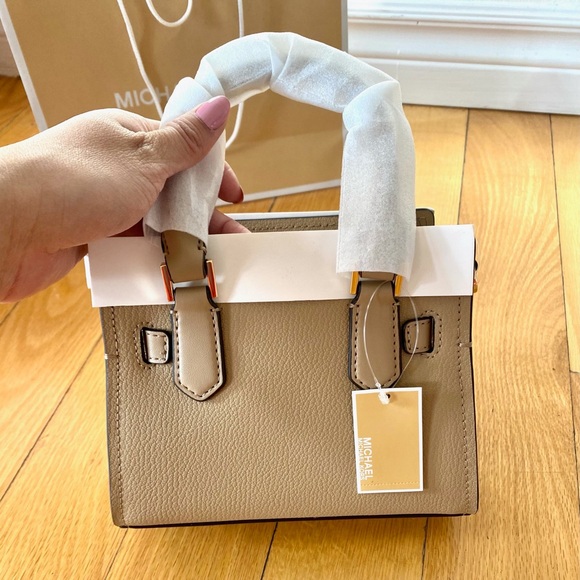 SALE 💛 Michael Kors | Extra small Hamilton bag - Picture 6 of 10